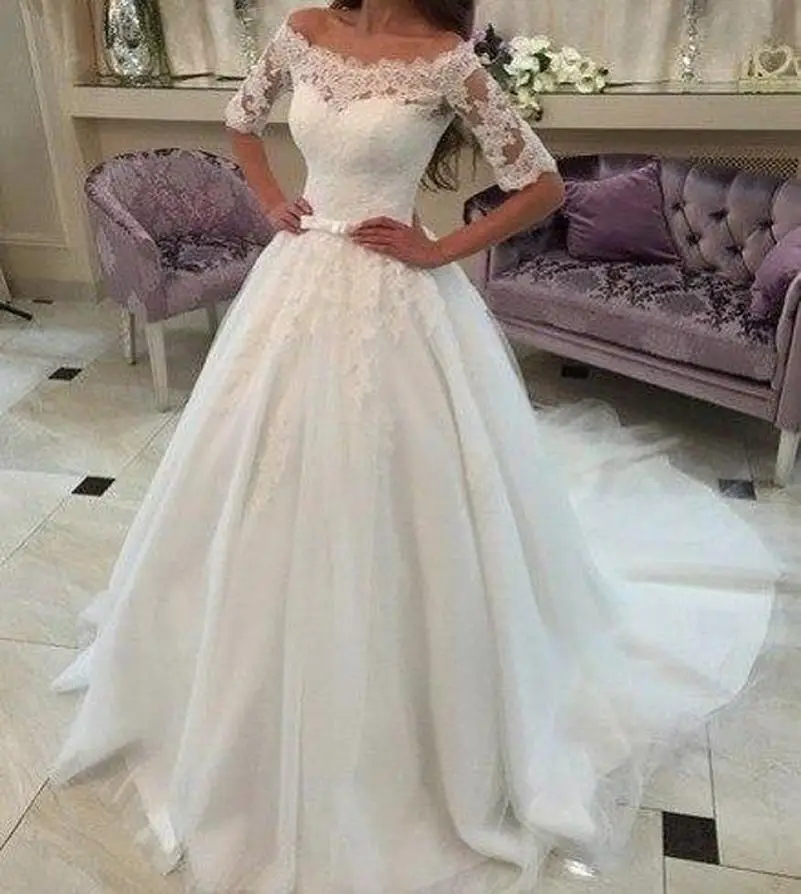 

Vintage A-Line Lace Appliques Wedding Dresses 2020 Summer Off Shoulder Half Sleeves Tulle Wedding Gowns Sweep Train Long Bridal
