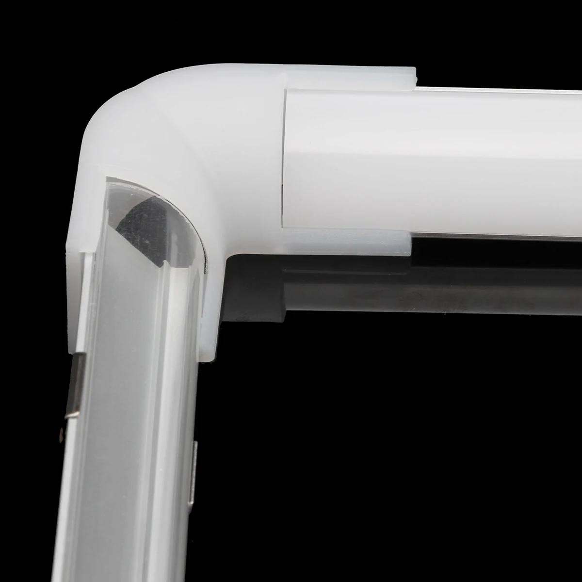 Угловой разъем 90 градусов светодиодный алюминиевый профильный соединитель 16*16