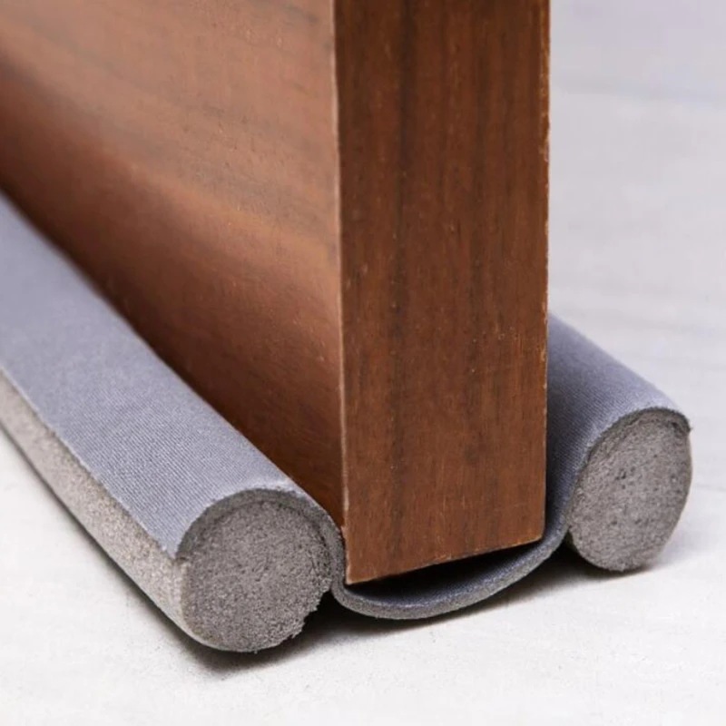 Дверь в супермаркетах склеивает дно пакетов намечает линию отрыва внизу полоса