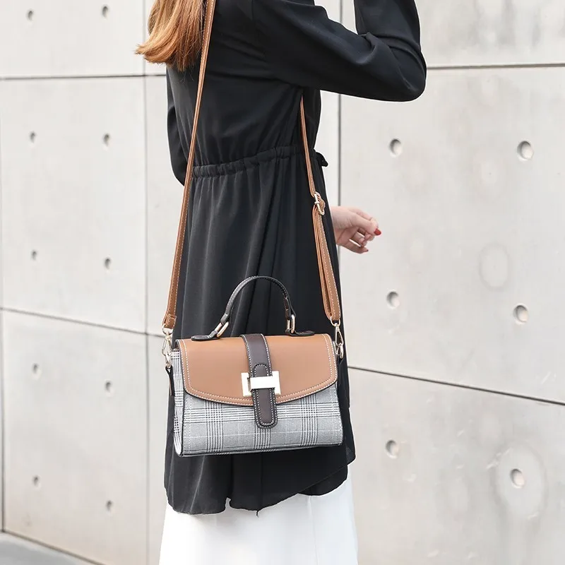 

New Woman Satchel Single Shoulder Diagonal Lock Small Square Cover Bag Concise Buckle Crossbody Messenger Bags