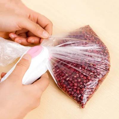 

Household Mini Capper Portable Plastic Bag Sealing Machine with Ceramic Heating Head Home Seal Tools Clips Food Sealer