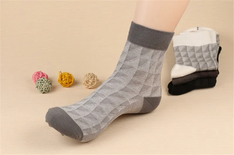 DOIAESKV 5 пар/лот Мужские дышащие мужские носки из бамбукового волокна