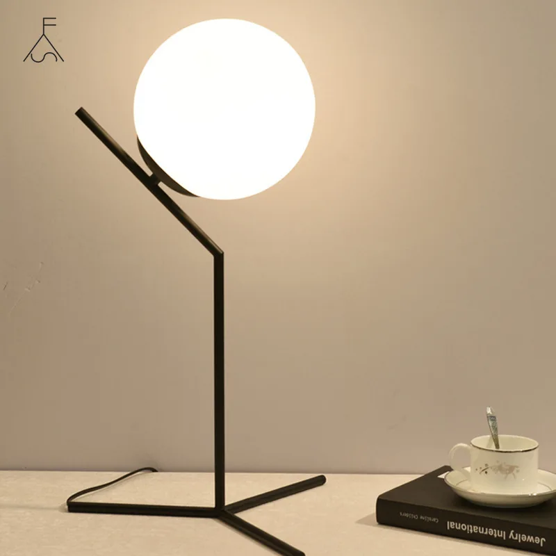 

Nordic Gold Modern Minimalist Table Lamps for Living Room White Glass Ball Table Light Iron Tripod Milky Round Ball Desk Lamp IC