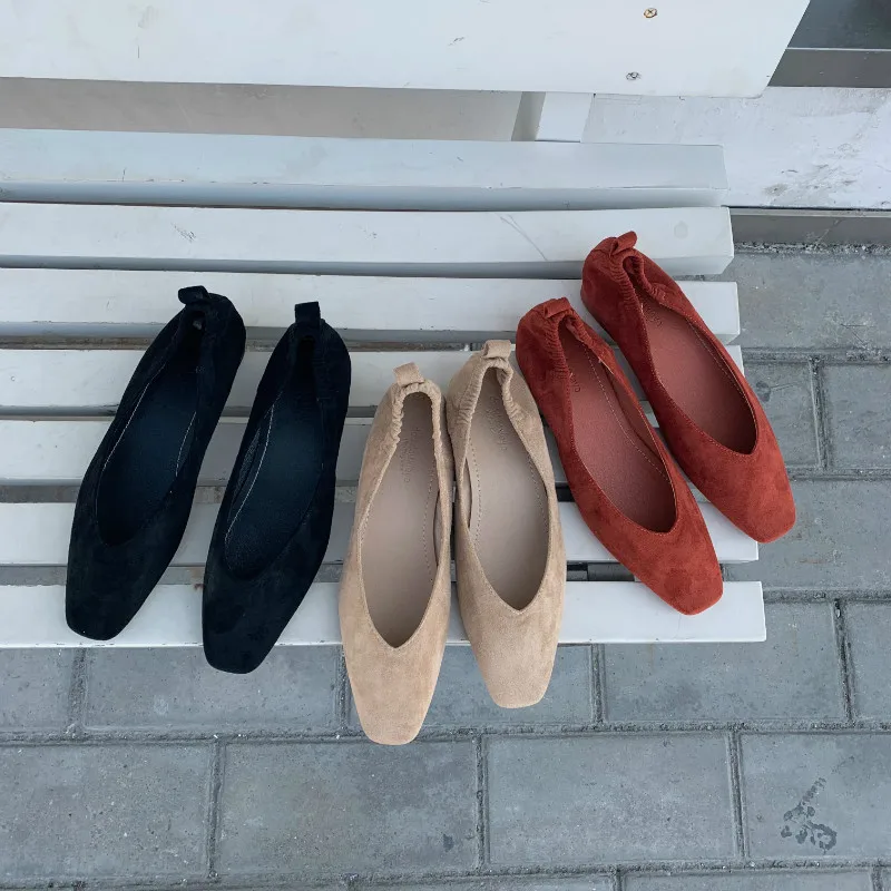 Женские офисные туфли Boussac винтажные однотонные из флока на плоской подошве с