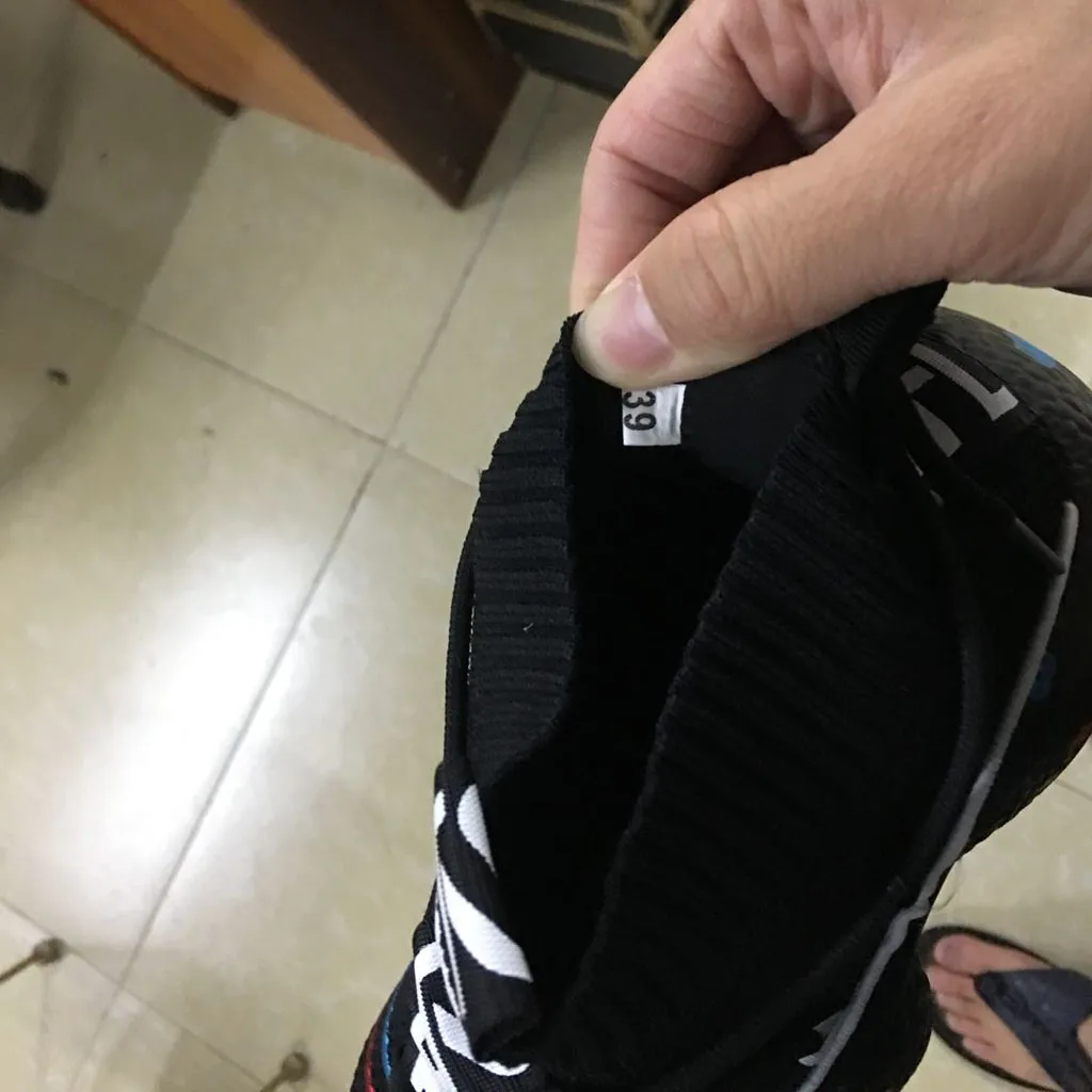 

SAGACE Men Women Fashion Sneakers Mesh Breathable Fly Weaving Footwears Chaussure Homme Comfortable Outdoor Shoes For Couple