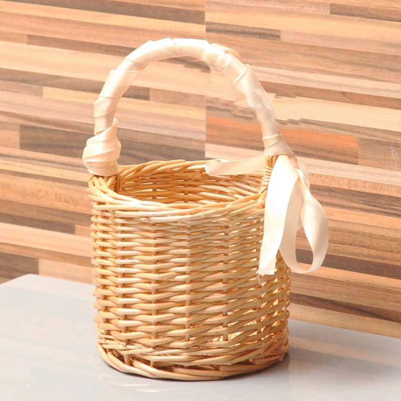 

Picnic Basket Mini Wicker Hand Basket Fruit Basket Packaging Basket Decorative Prop Basket for Home Kitchen