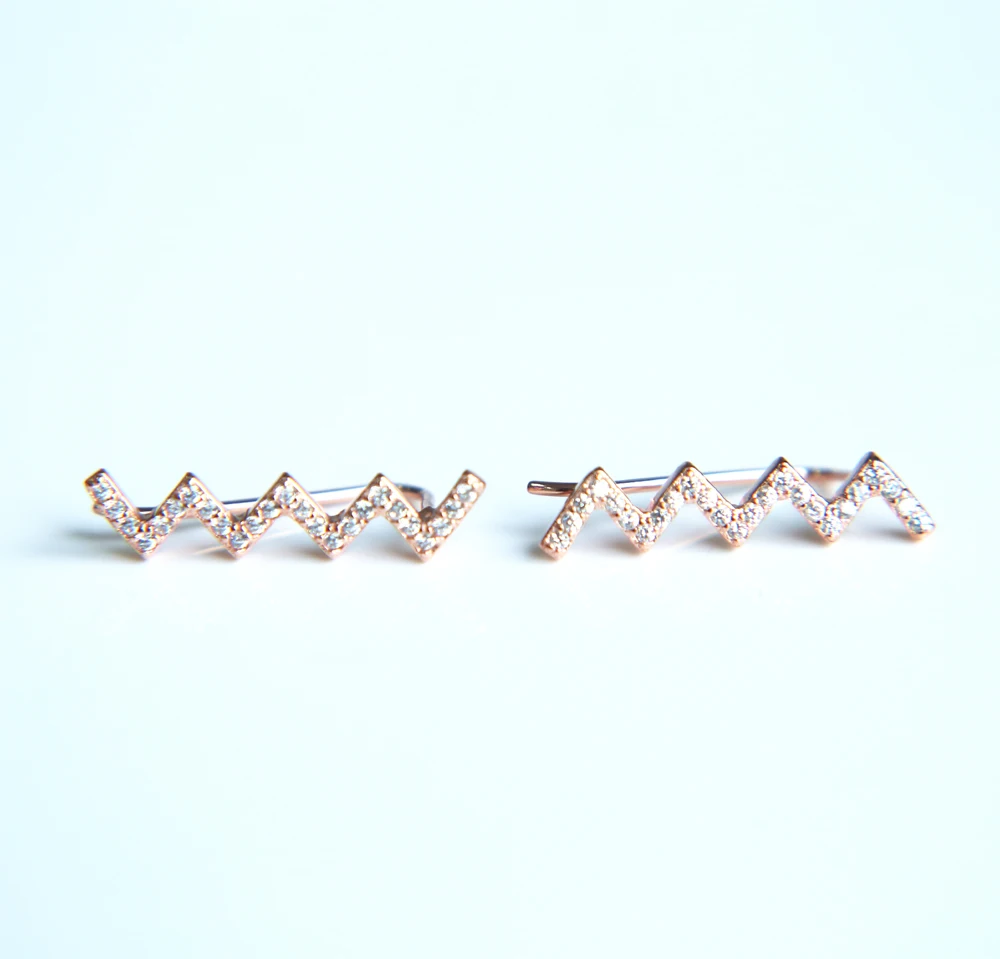 Женские серьги с волнистыми Фианитами серебро 925 пробы | Украшения и аксессуары