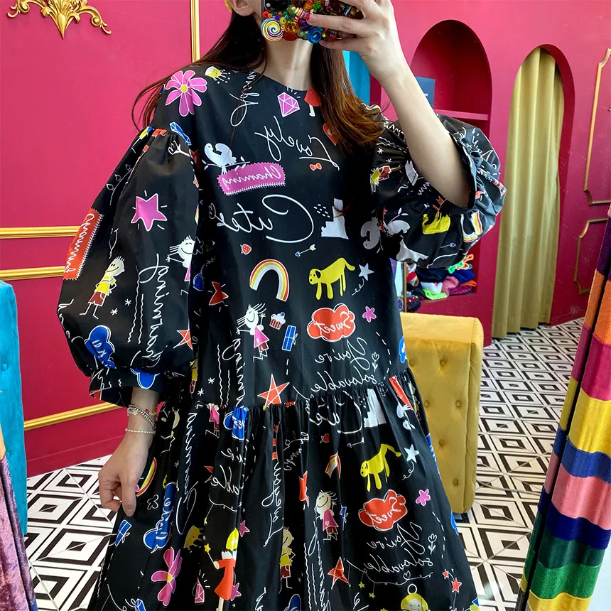 

South Korea's playful age-reducing childlike graffiti print round neck loose lantern sleeves big swing doll dress female