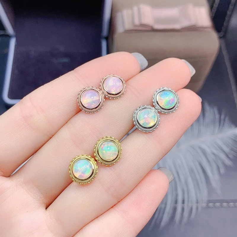 

Серьги-гвоздики женские из серебра 925 пробы