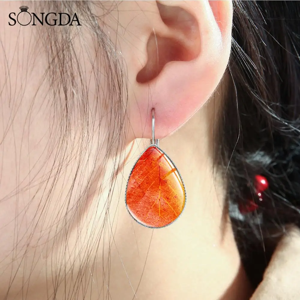 Творческий завод кленовые листья висячие серьги с рисунком красного и зеленого