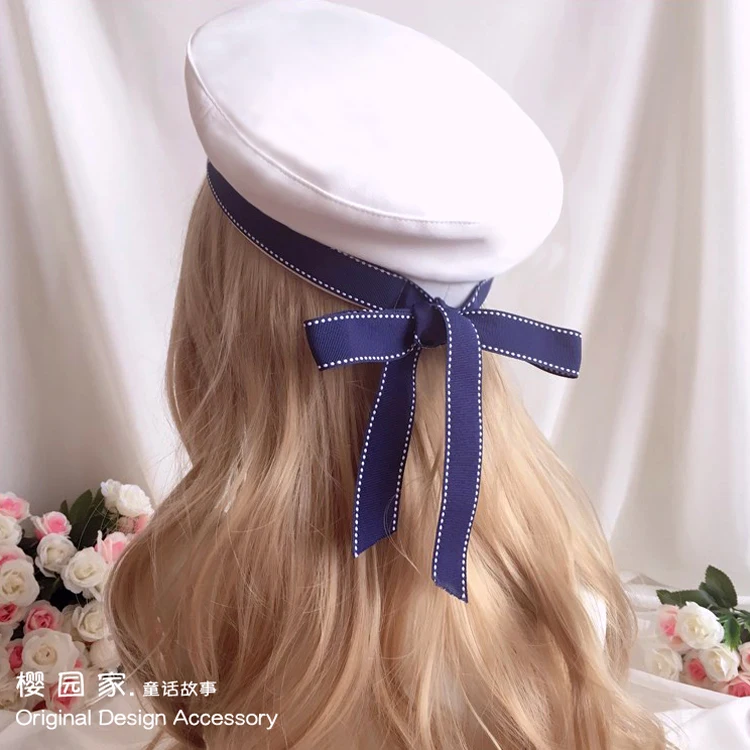White hat Мягкий берет для девочек с сердечком и бантом в стиле Лолиты, темно-синий ветровый берет, Джокер, белая шапка, игрушка Магический жезл - Цвет: White hat