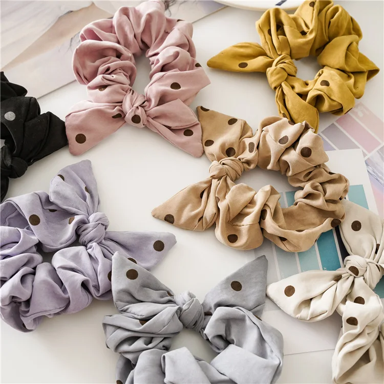 Резинка для волос ручной работы эластичная заколка в горошек с узлом и бантом