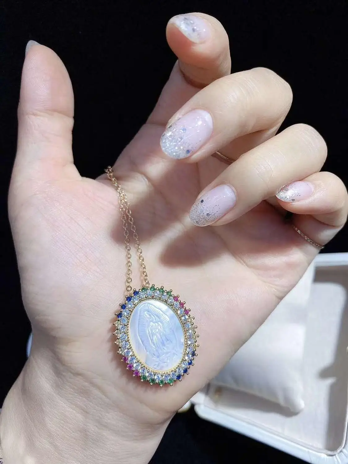 Женское ожерелье с подвеской 17 5 &quotв виде белой раковины разноцветным кубическим