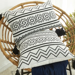 DIMI Sofa Living Room Decor Chenille Pillowcase Nodic Morroco Boho Cushion Cover Geometric Black White Pillow Cover with Tassel