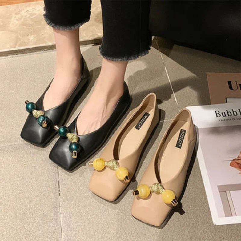

2020 spring new women's flat shoes casual wild retro comfortable shallow mouth metal decorative feet square toe women's shoes