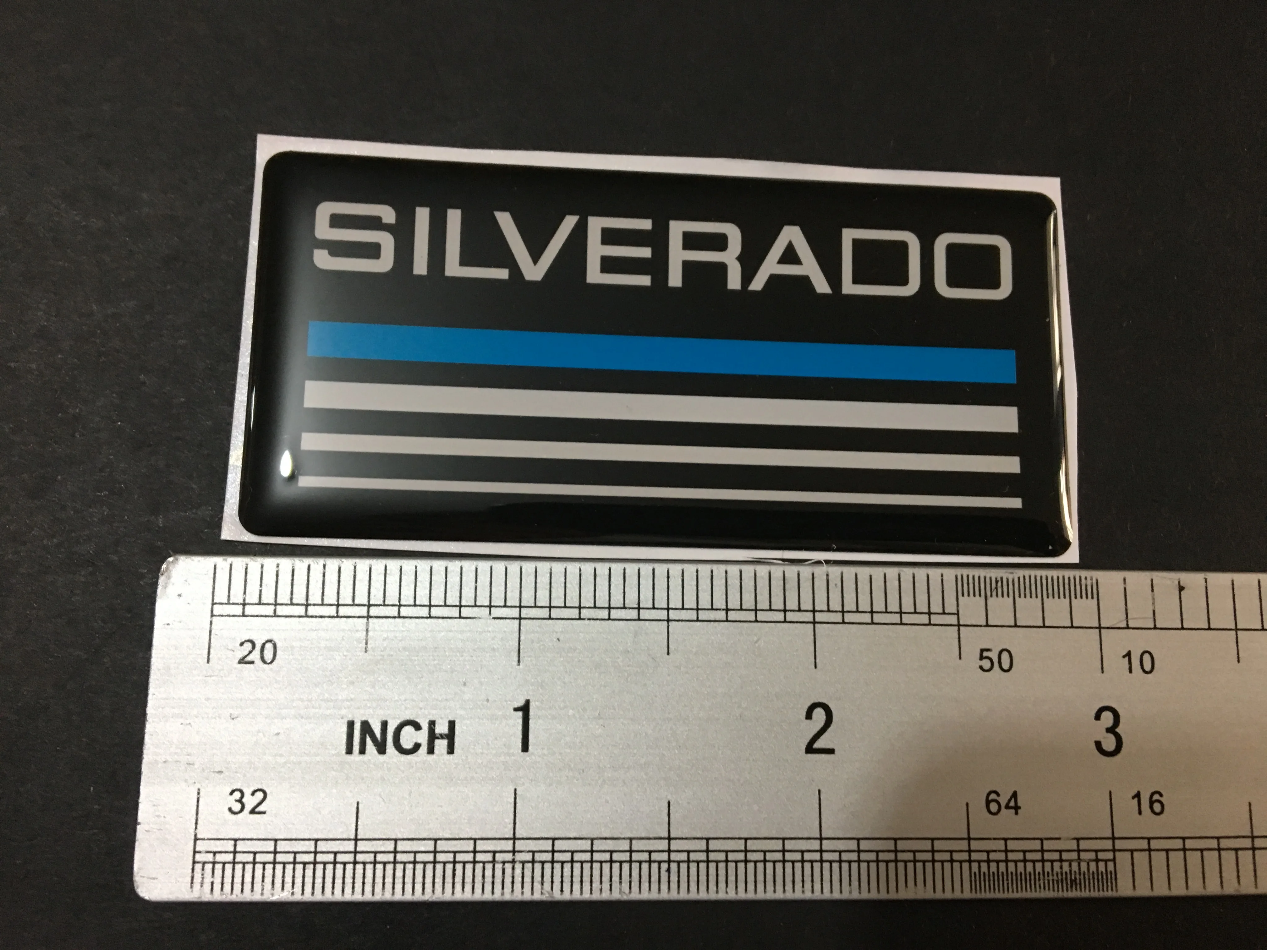 30 шт. новое из эпоксидной смолы на заказ Silverado 1500 2500 3500 эмблема столб кабины Знак