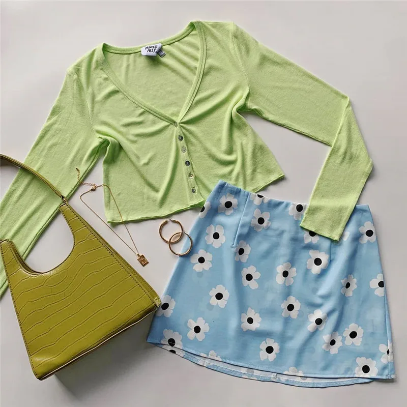 

Women Solid Short T Shirt Deep V-Neck Single Breasted Long Sleeve Lady Basic Knitted Top Summer Streetwear Girls Skinny T-Shirt