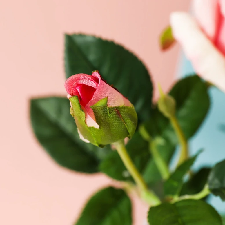 

3 Heads Artificial Rose Flowers Romantic Wedding Decoration Silk Rose Fake Flowers Branches with Leaves Home Decor Flowers