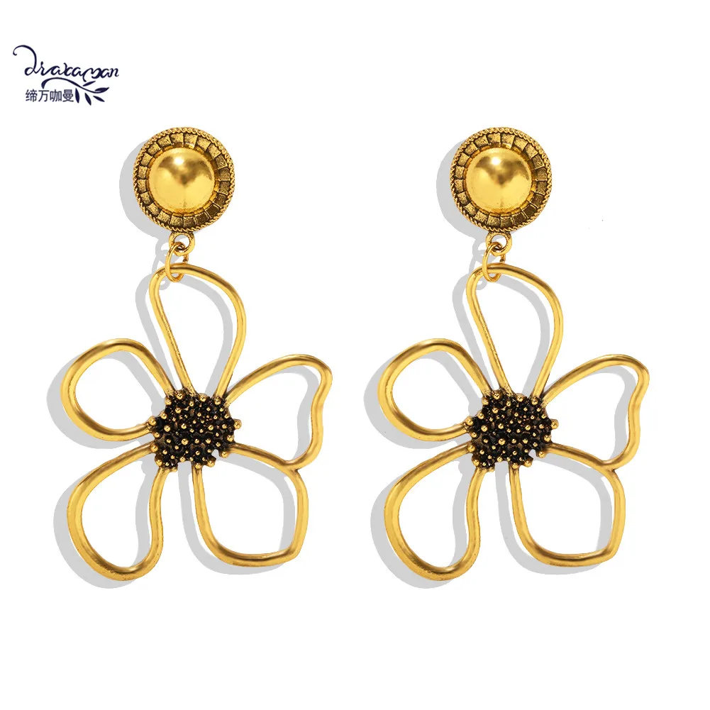 Винтажные золотистые металлические висячие серьги Dvacaman в форме цветка женские