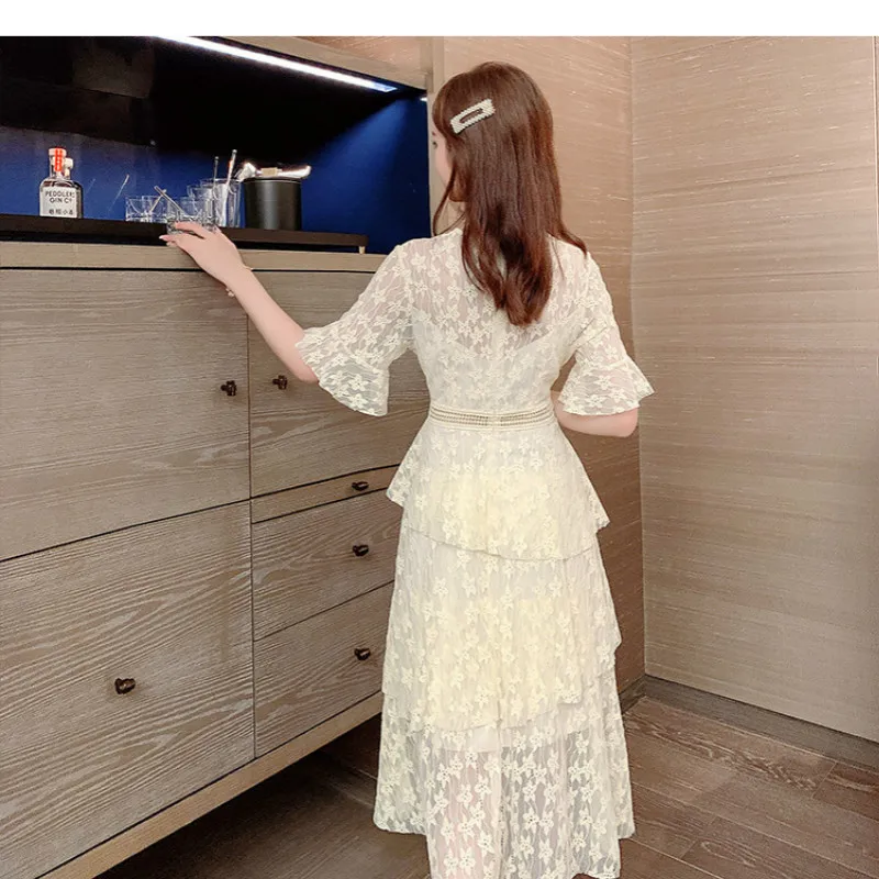 

2020 New Women's A-line Skirt Chiffon V-neck Middle-waisted Thin French Temperament Skirt Summer Lace Apricot Cake Skirt Summer