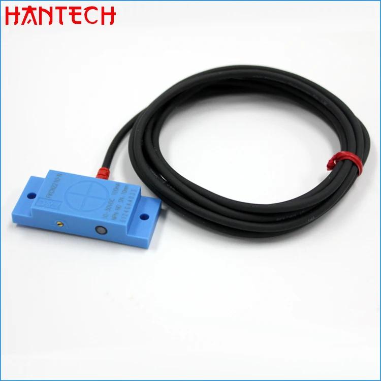 

10mm sensing PNP type 12V DC Square Proximity Sensor Capacitive water Level Sensor