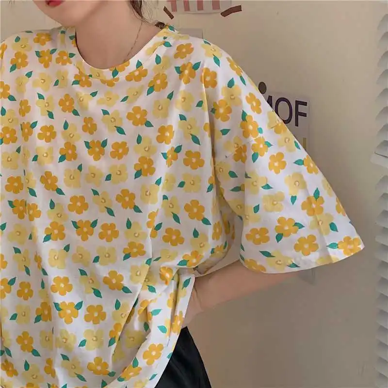 

2021 Summer New Floral Short-sleeved T-shirt Female Students Korean O Neck Loose Ins Oversized y2k T-shirt Sweet Clothes Women