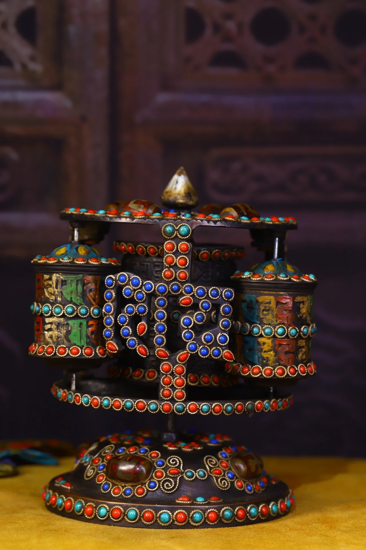 

Тибетский храм, старая бронзовая мозаика, драгоценный камень, бусидны Зи, молитвенная круглая пагода, городской дом дхарма, экзорцизм, защищ...