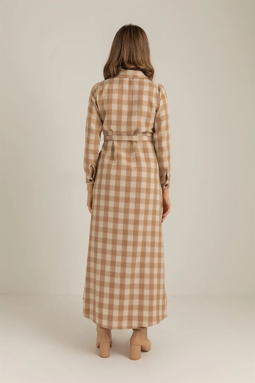 

Square Pattern Belted Shirt Dress-BEIGE