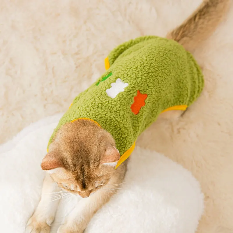 

In Autumn, The Cat's Granular Velvet Bib Four-legged Clothes Keep Warm for Small and Medium-sized Dogs, Kittens and Pet Cats.