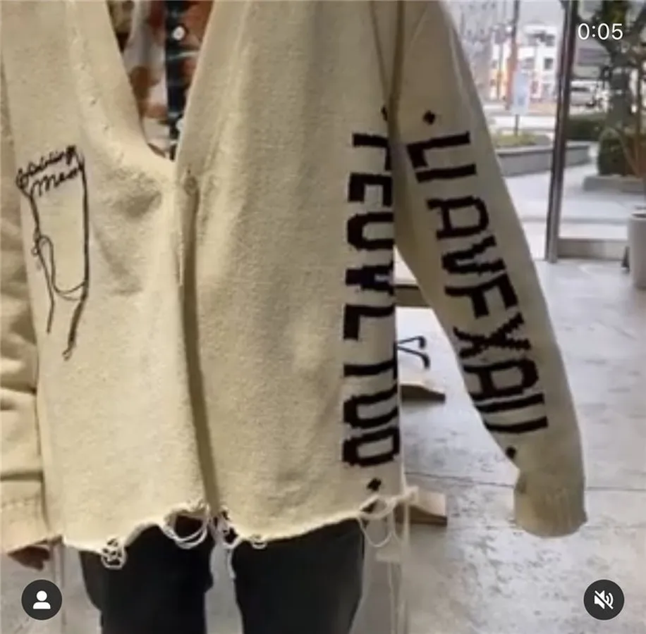 

Cardigan Tassel Destruction Doublet Marry Me Sweater Men Women Black Apricot Vintage Knitted Crewneck