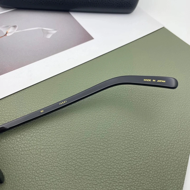 

Unisex Women Man Female Male fashion reading glasses 2021 Titanium round eyeglass frames for men Men's Good Quality Strong