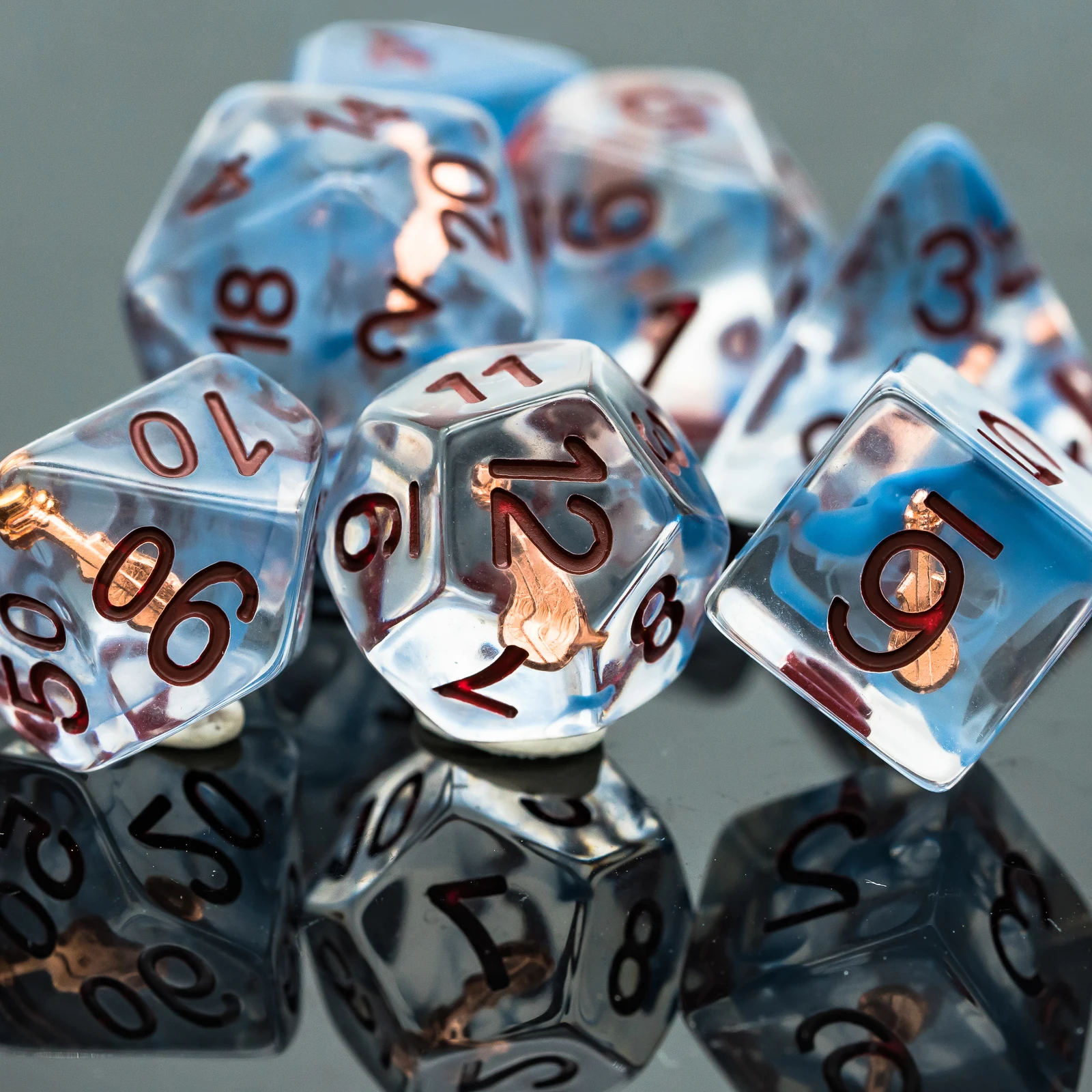 7 шт./компл. смолы игральные кости DND прозрачный D & с героями из мультфильмов: