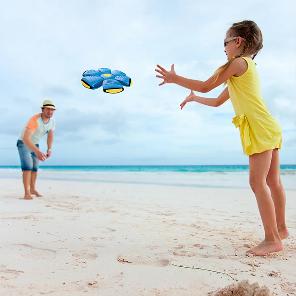 

Flying UFO Flying Saucer Deformation Foot Ball Flat Throw Disc Ball with LED Light Toy Kid Outdoor Garden Beach Game Outdoor Toy