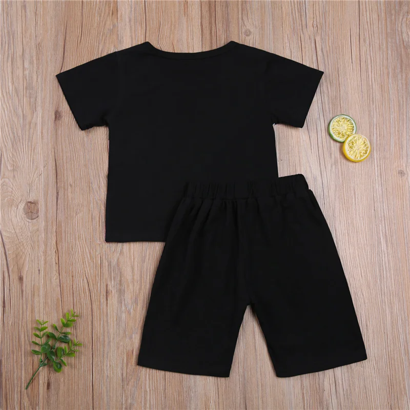 

2Pcs Sets Fashionable Clothes Little Boy's Patchwork Color Baby's Short Sleeve Crew Neck Top and Short Pants Suits
