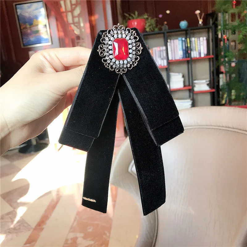 Женская бархатная брошь-бабочка Корейская тканевая для воротника стразы |
