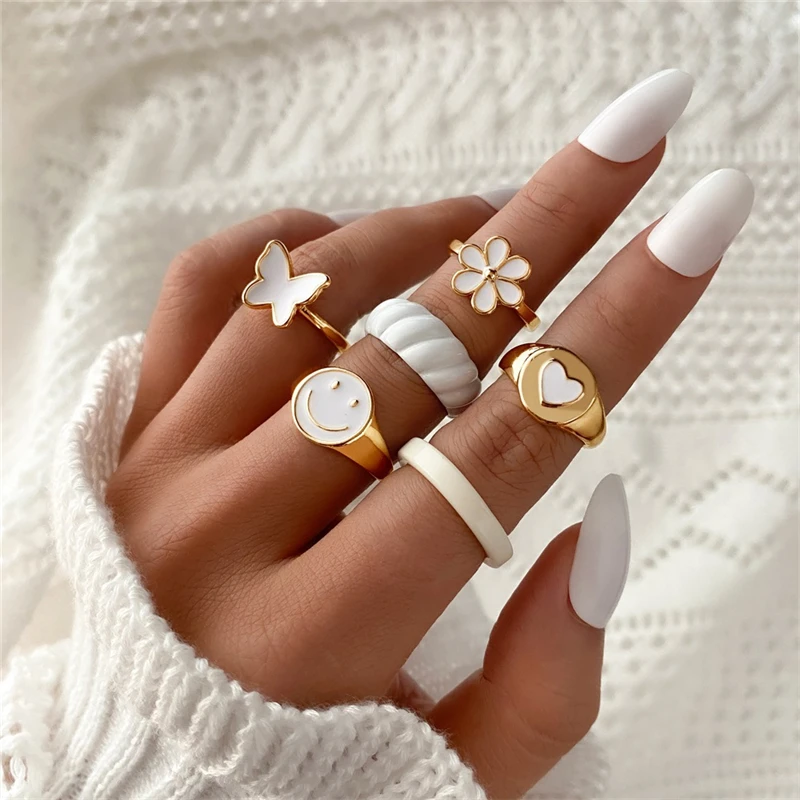 Vintage Gold Heart Smiley Face Rings Set for Women Girls Ins Style White Butterfly Flowers Rings Cute Finger Rings Jewelry Gift Vintage Gold Heart Smiley Face Rings Set for Women Girls Ins Style White Butterfly Flowers Rings Cute Finger Rings Jewelry Gift