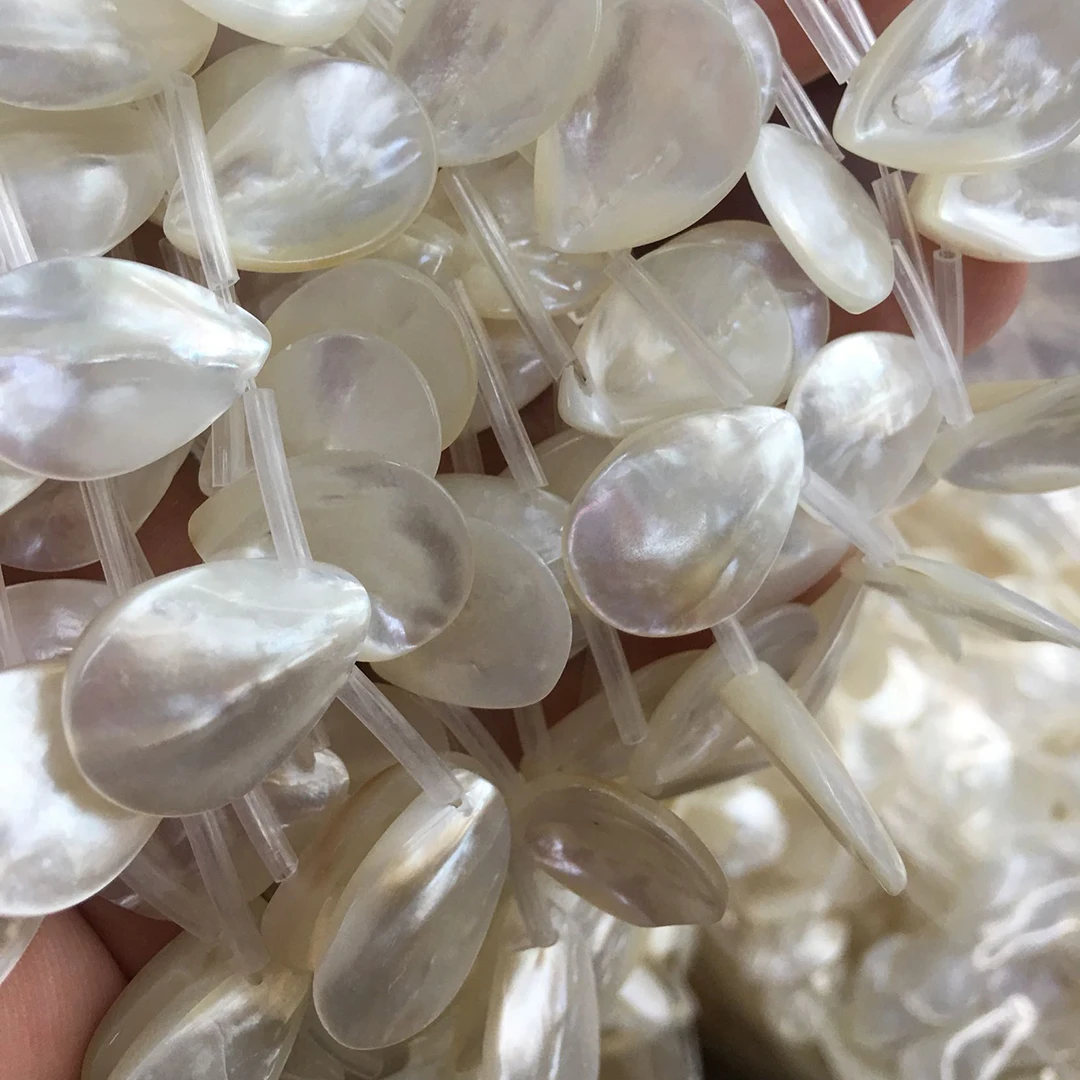 

20beads Natural White Butterfly Shell Drip 15x20mm Flat Flower Loose Beads for Jewelry Making Necklace 15inch ICNWAY