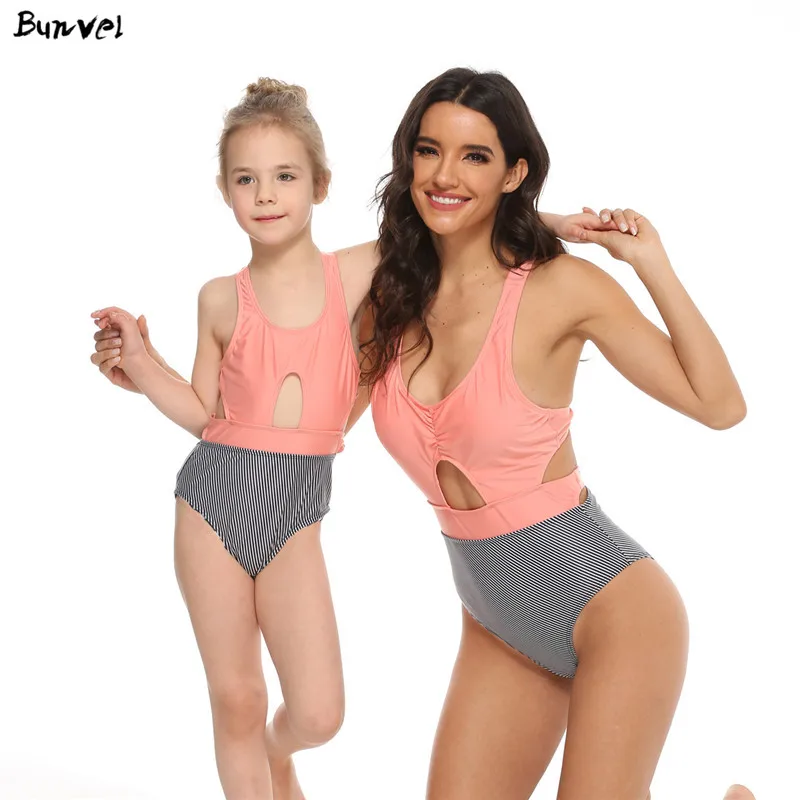 Bunvel/Летняя одинаковая пляжная одежда для всей семьи Лоскутная в полоску с