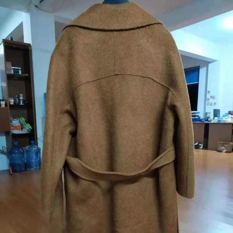 Женское приталенное шерстяное пальто элегантное офисное длинное на пуговицах с