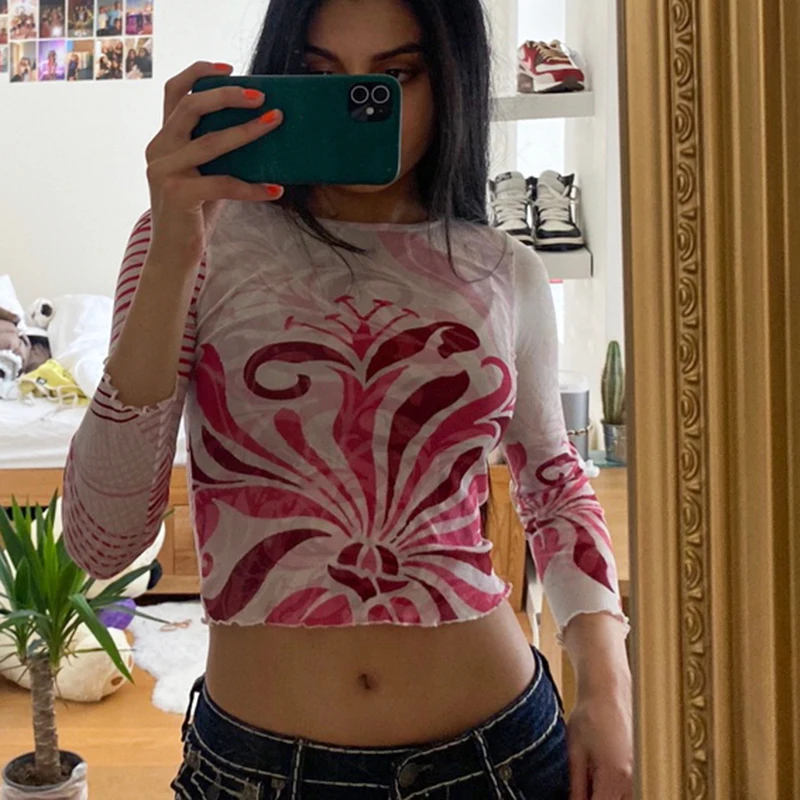 

SUCHCUTE Women Vintage Printed Casual T-Shirts Slim Elegant Fashion Female Harajuku O Neck Long Sleeve Cropped Tops Y2K Shirts