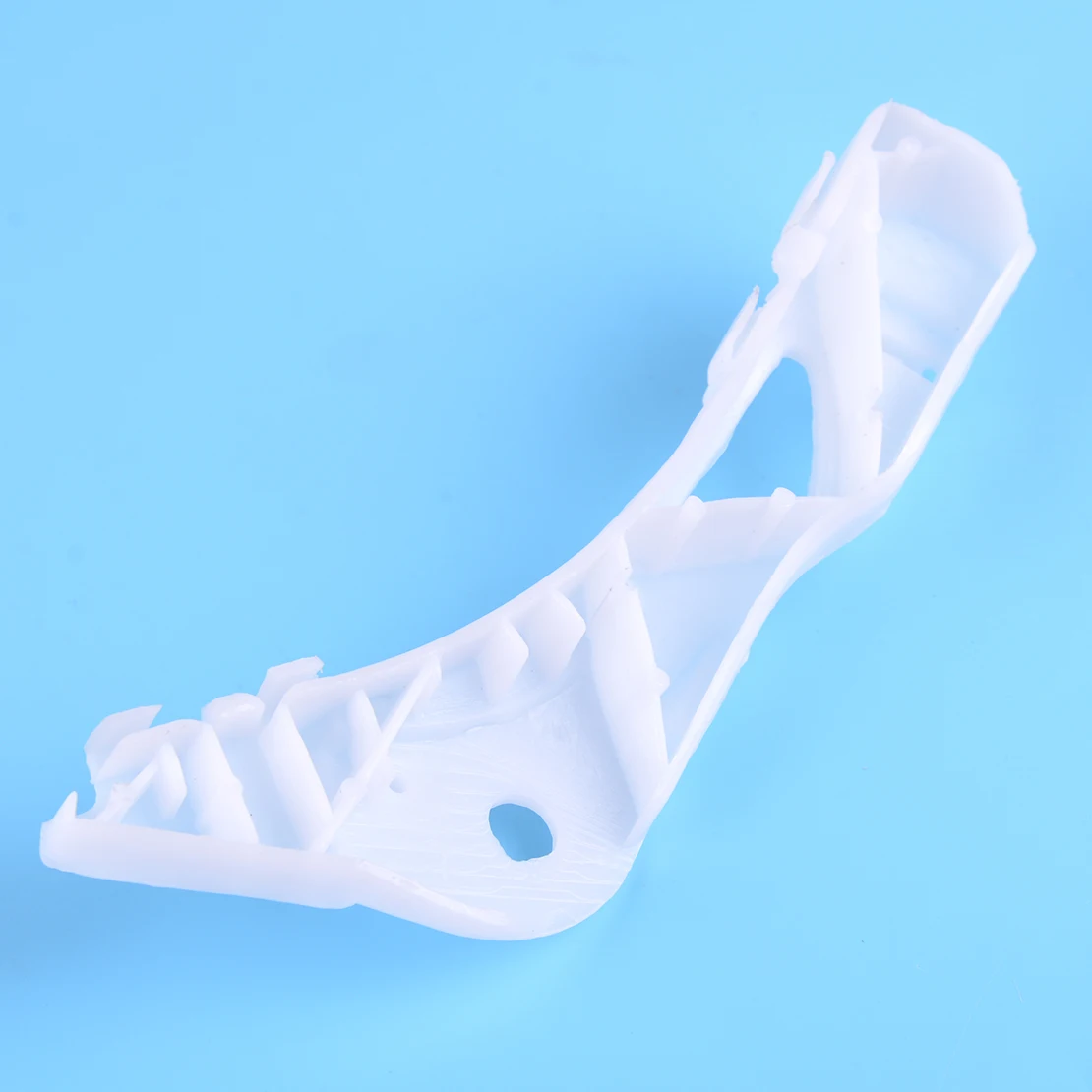 Beler пластиковый передний левый бампер кронштейн держатель крепление GJ6A 50 E12C