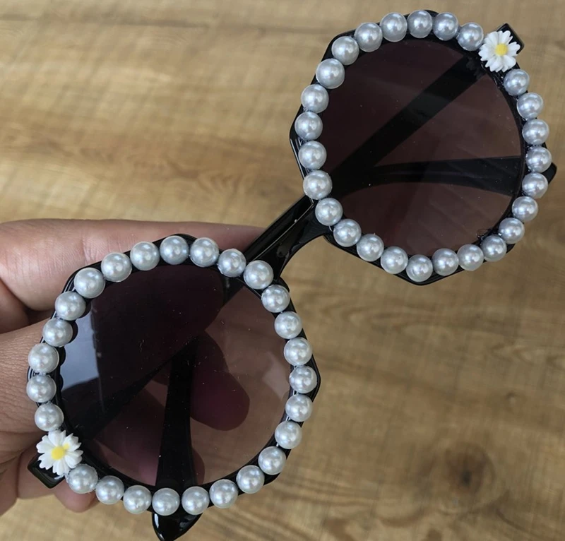 Женские солнцезащитные очки ручной работы с жемчужной геометрической оправой