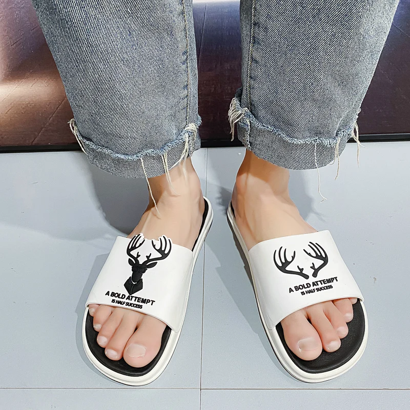 

Summer Men Slippers Indoor Home Slides Bathroom Loafers Outdoor Garden Shoes Massage Clogs Male Beach Slippers Flip-Flops Mules