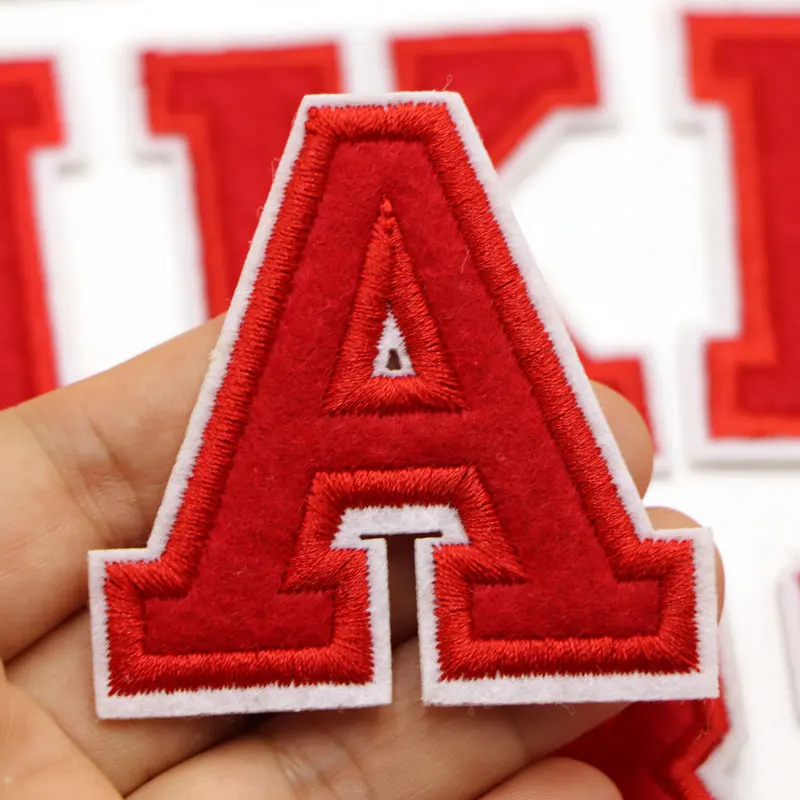 Новинка красная вышивка надпись термоклейкая нашивка именные буквы для одежды