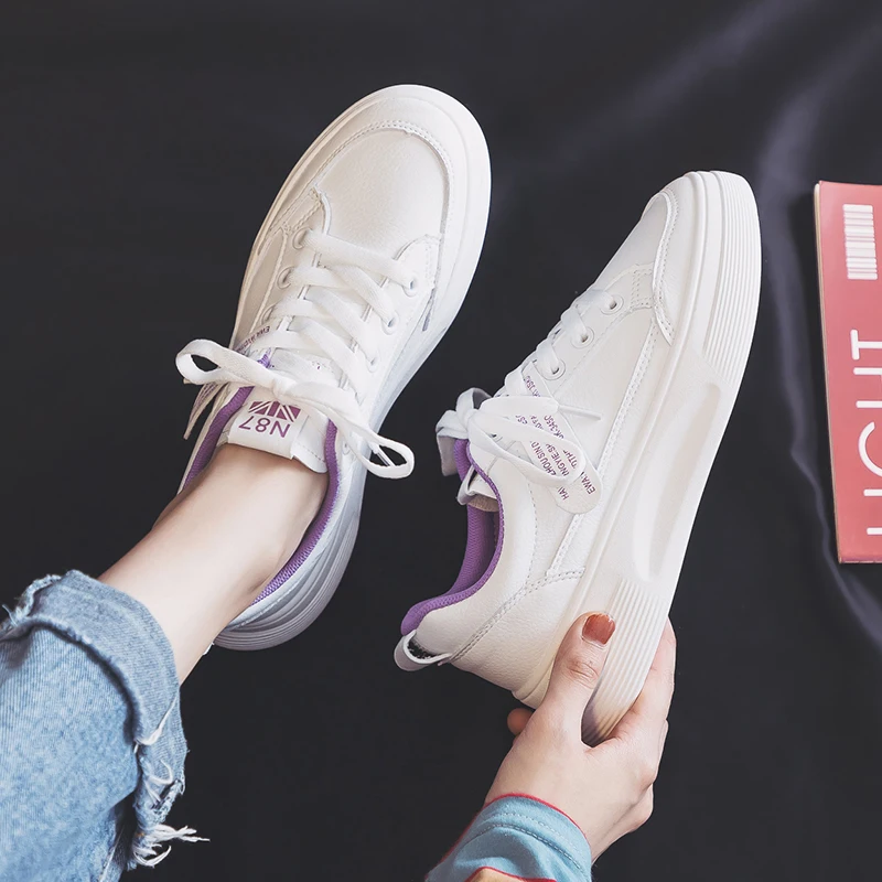 

White Shoes 2021 New Women's Shoes Thick Soled Student Leisure Sneakers Lace Up Solid Color Basic All Match Leather Shoes 35-40