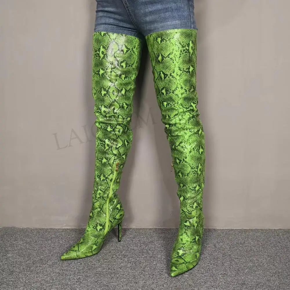 Женские ботфорты LAIGZEM вечерние сапоги на шпильках со змеиным узором большие