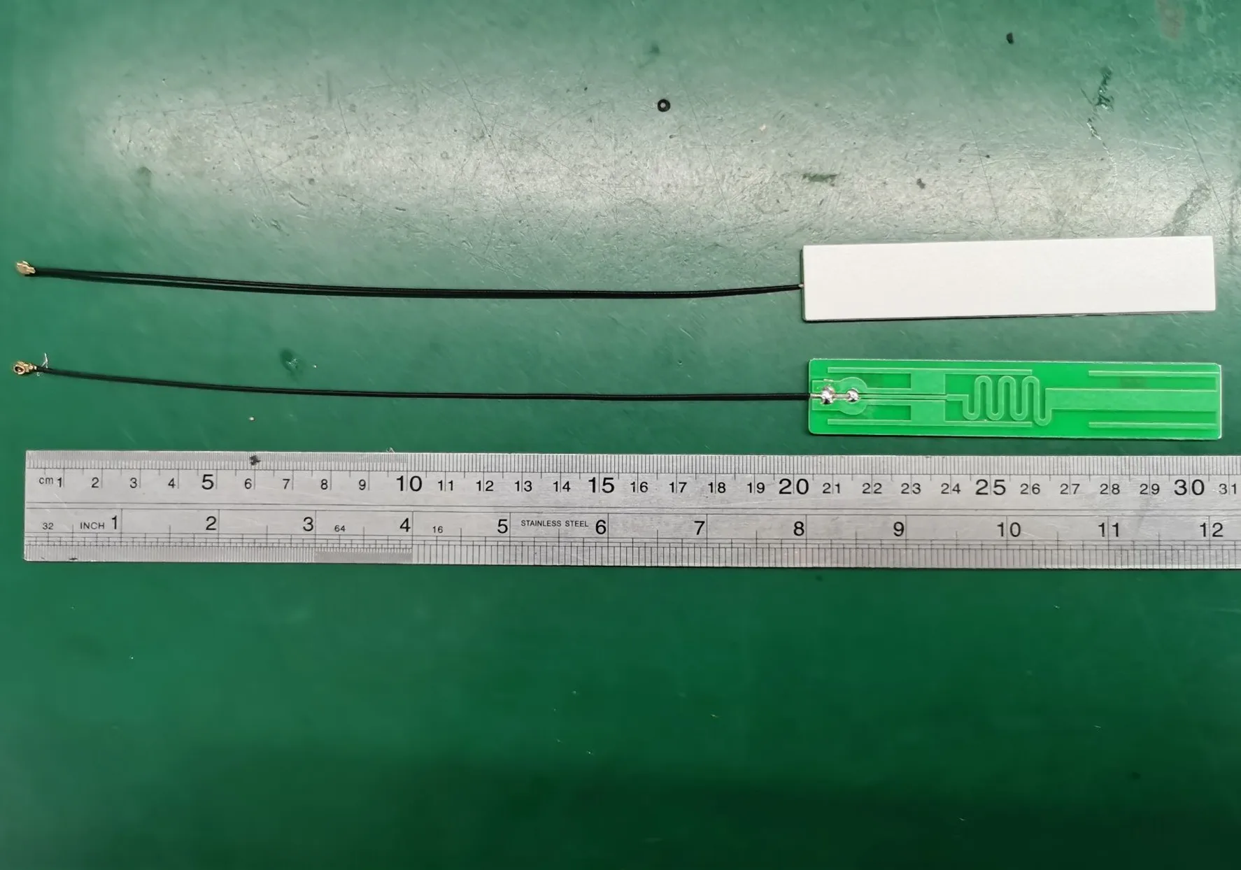 Соединитель U.FL IPEX RF1.13 с клейким креплением для кабеля высоким коэффициентом