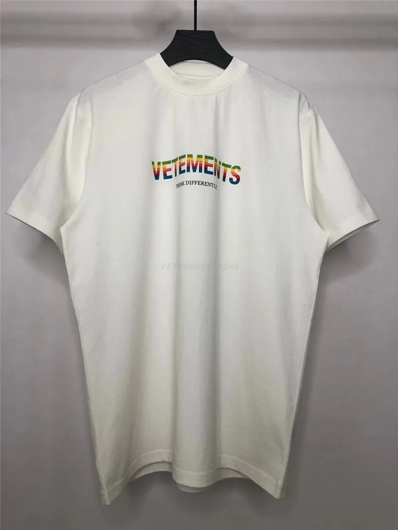 

VETEMENTS Rainbow Logo T-shirt Men Women 1:1 Best Quality THINK DIFFERENTLY Letters Printing VETEMENTS Embroidery Tee VTM Tops