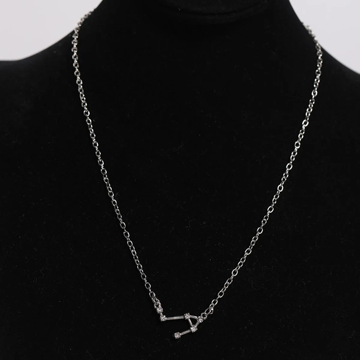 

12 Constellation Necklace Zircon Pendant Guardian Clavicle Chain Horoscope Leo Aries Aquarius Capricorn Romantic Fashion Jewelry