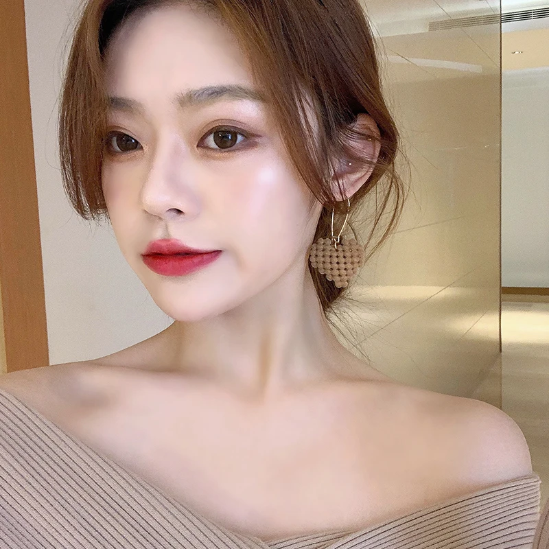 Новые плюшевые в виде влюбленного сердца серьги Корейском стиле Индивидуальные